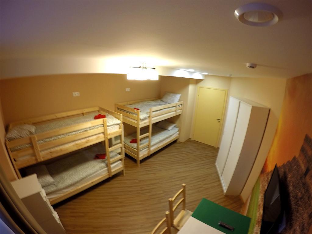 Boutiqe Hostel Vokrug Sveta JJekaterinburg Zimmer foto